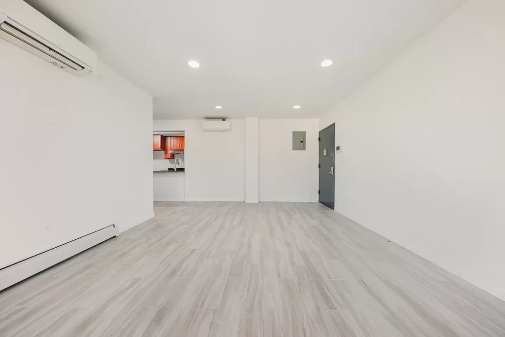 16 Bay 25th St, Unit 4A